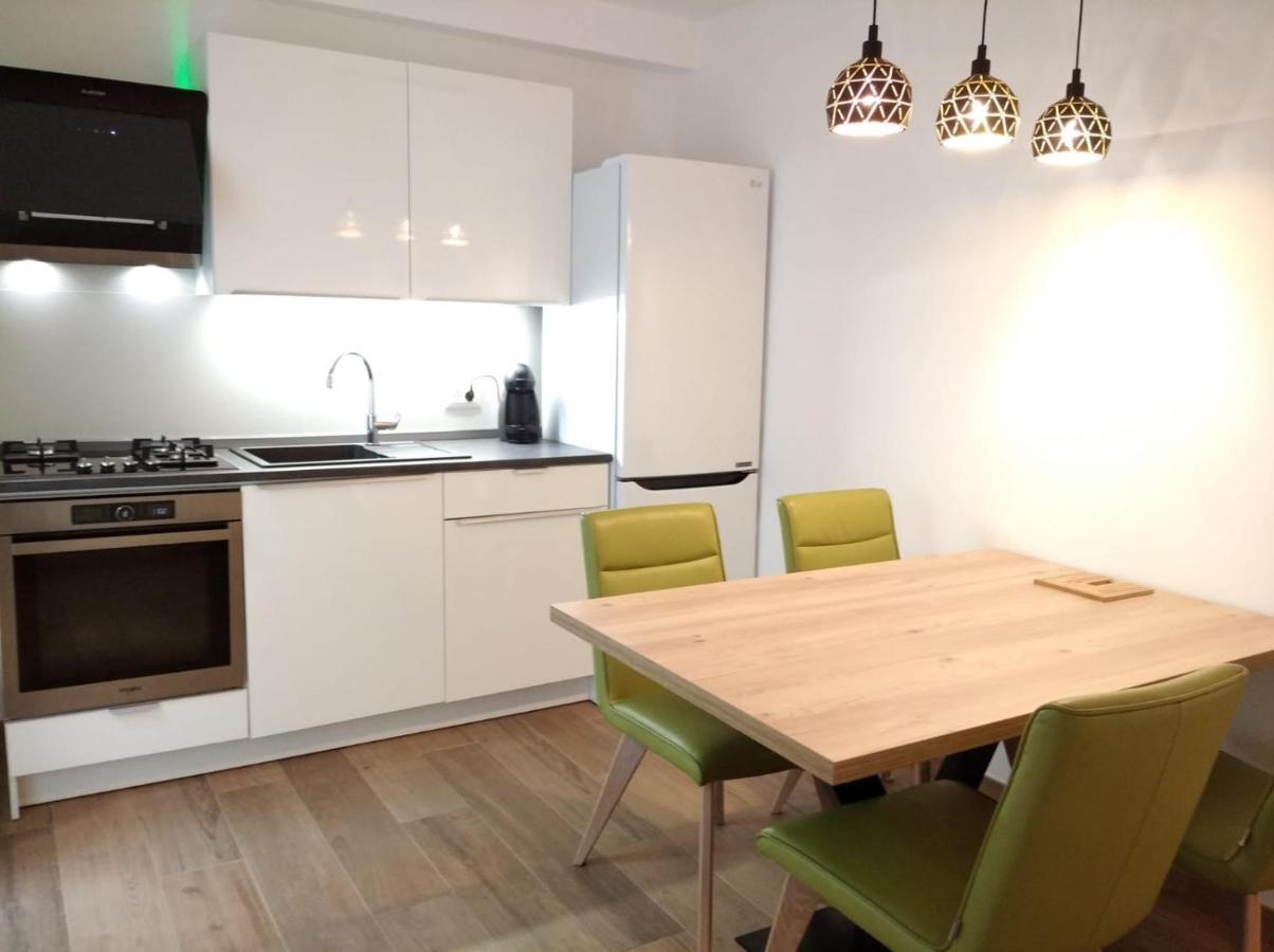 Apartment Vida - Amazing Place With Garden And Terrace リエカ エクステリア 写真